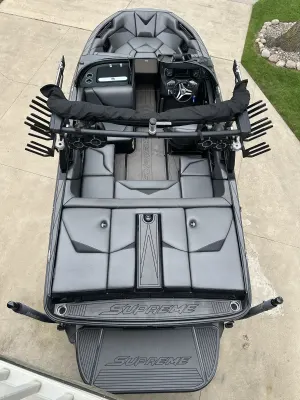 2017 Supreme Boats S211 for sale in Lawton, Michigan