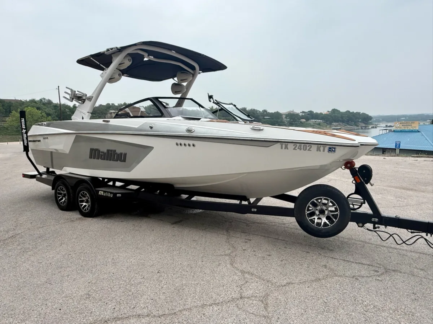 2023 Malibu 24 MXZ