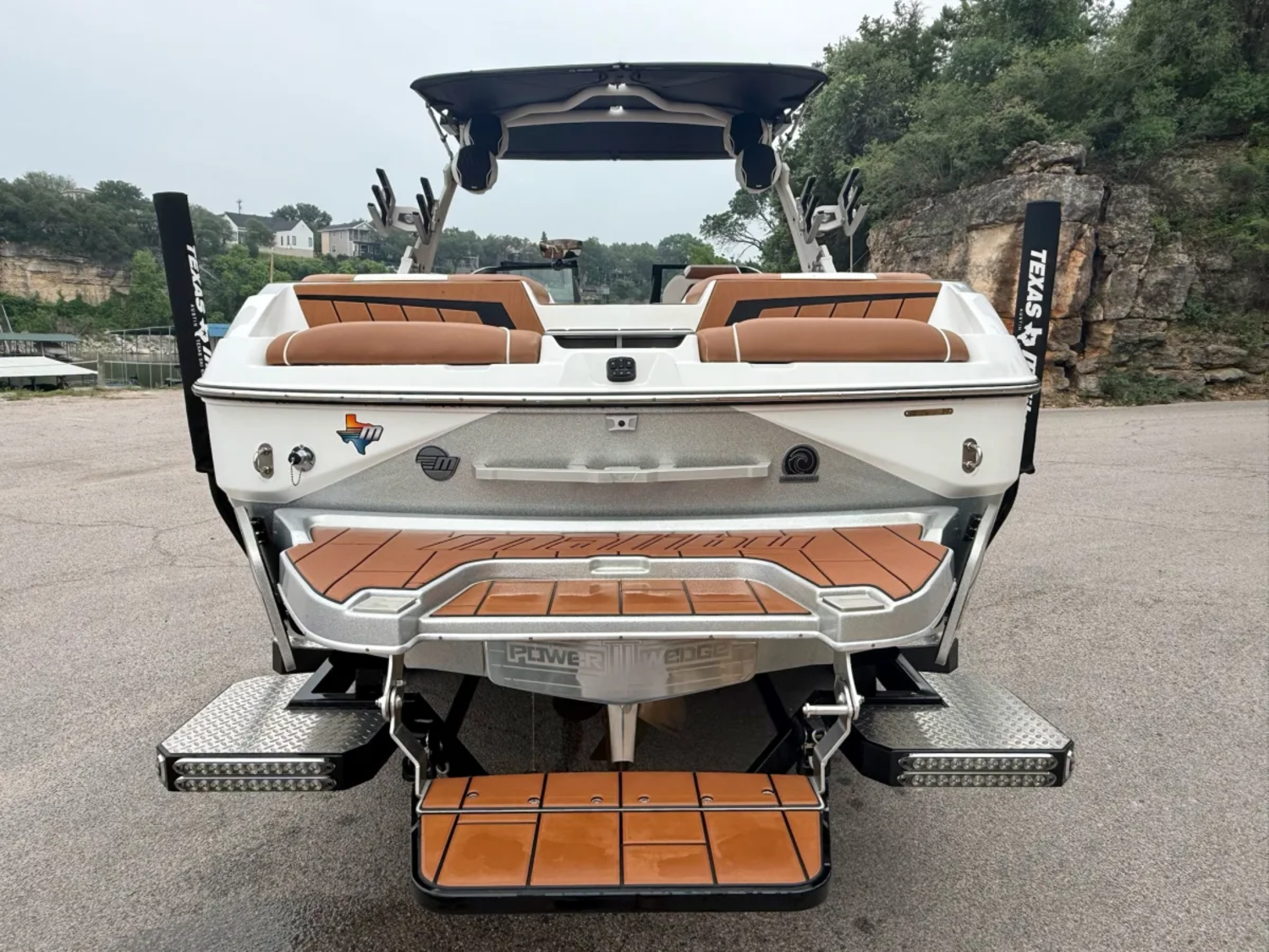 2023 Malibu 24 MXZ