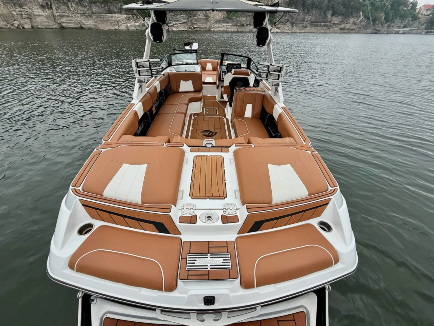 2023 Malibu 24 MXZ