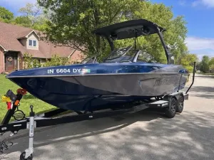 2017 Malibu Boats Wakesetter 23 LSV for sale in Indianapolis, Indiana