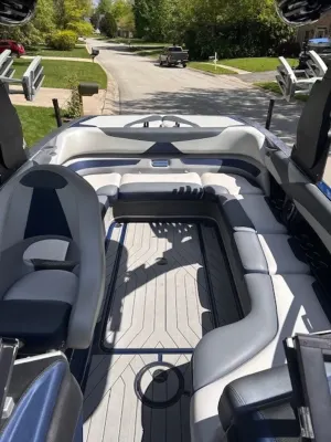 2017 Malibu Boats Wakesetter 23 LSV for sale in Indianapolis, Indiana