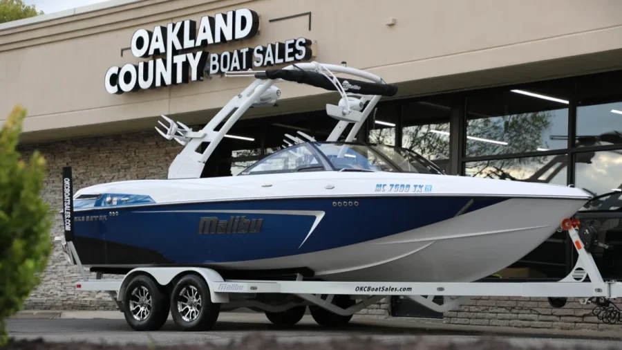 2017 Malibu Boats Wakesetter 23 LSV for sale in Highland, Michigan
