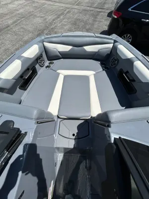 2023 Axis A24 Icon