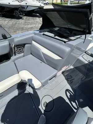 2023 Axis A24 Icon