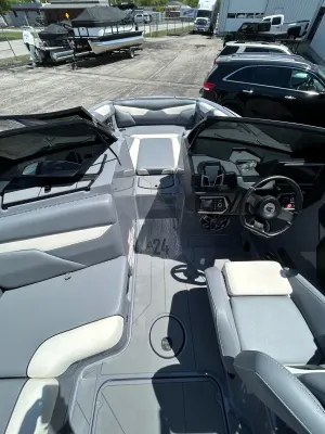 2023 Axis A24 Icon