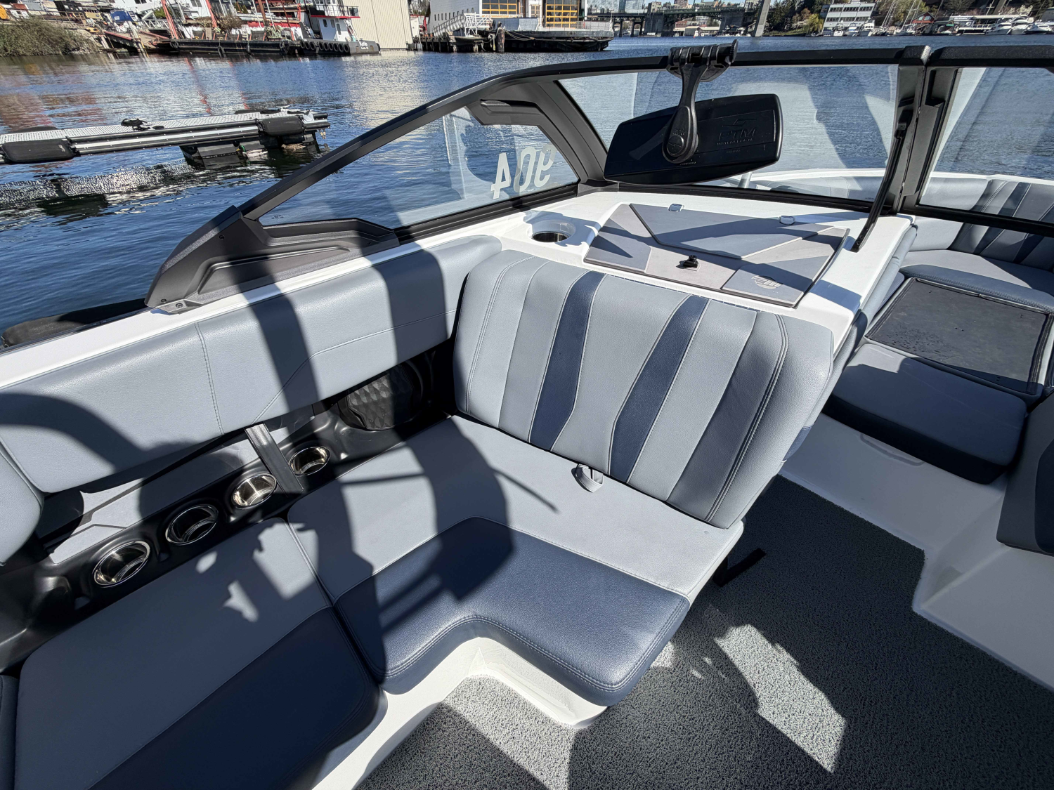 2025 Malibu 22 LSV
