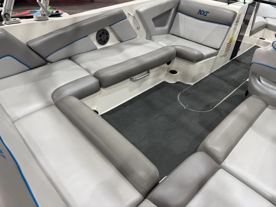 2017-mastercraft-nxt22-130851-image22