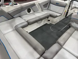 2017-mastercraft-nxt22-130851-image22