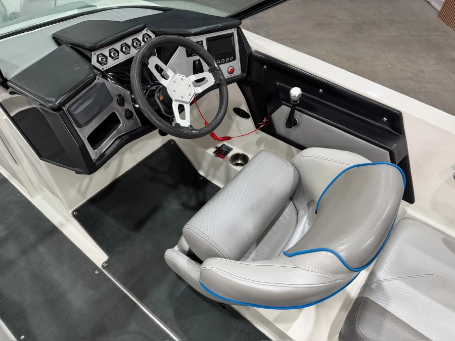 2017-mastercraft-nxt22-130851-image24