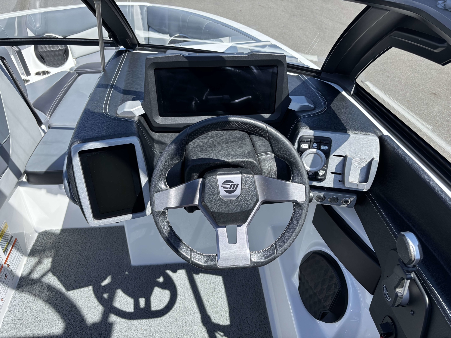 2024 Malibu 22 LSV
