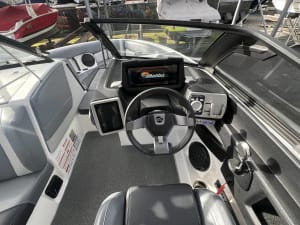 2024 Malibu 22 LSV Icon