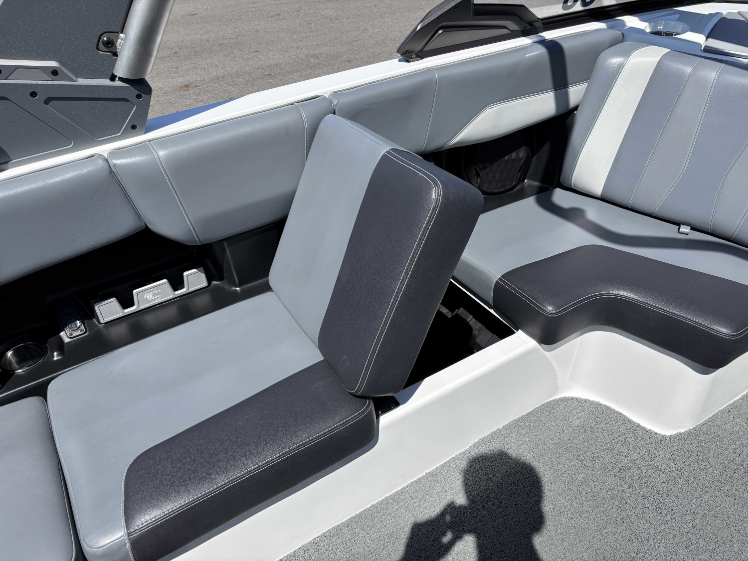 2024 Malibu 22 LSV