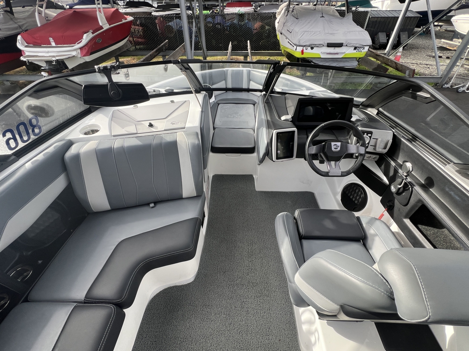 2024 Malibu 22 LSV