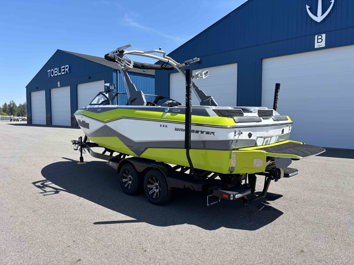 2024 Malibu 22 LSV