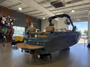 2026-mastercraft-xt24-130870-image5