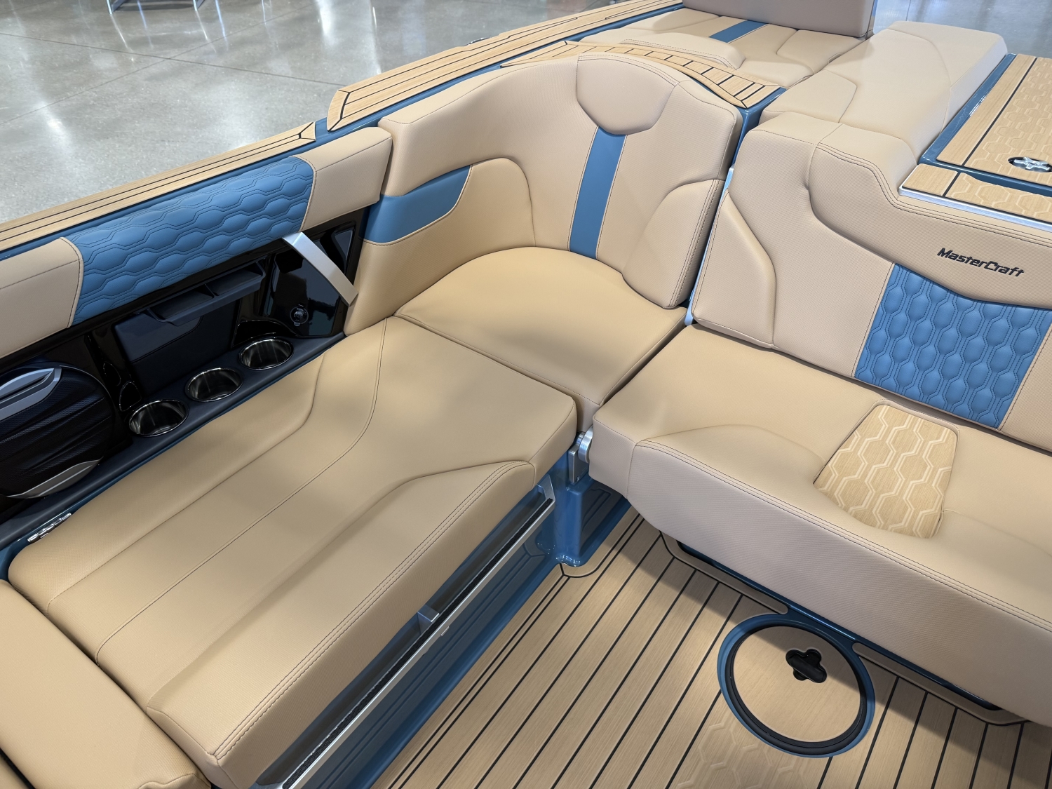 2026 MasterCraft XT24