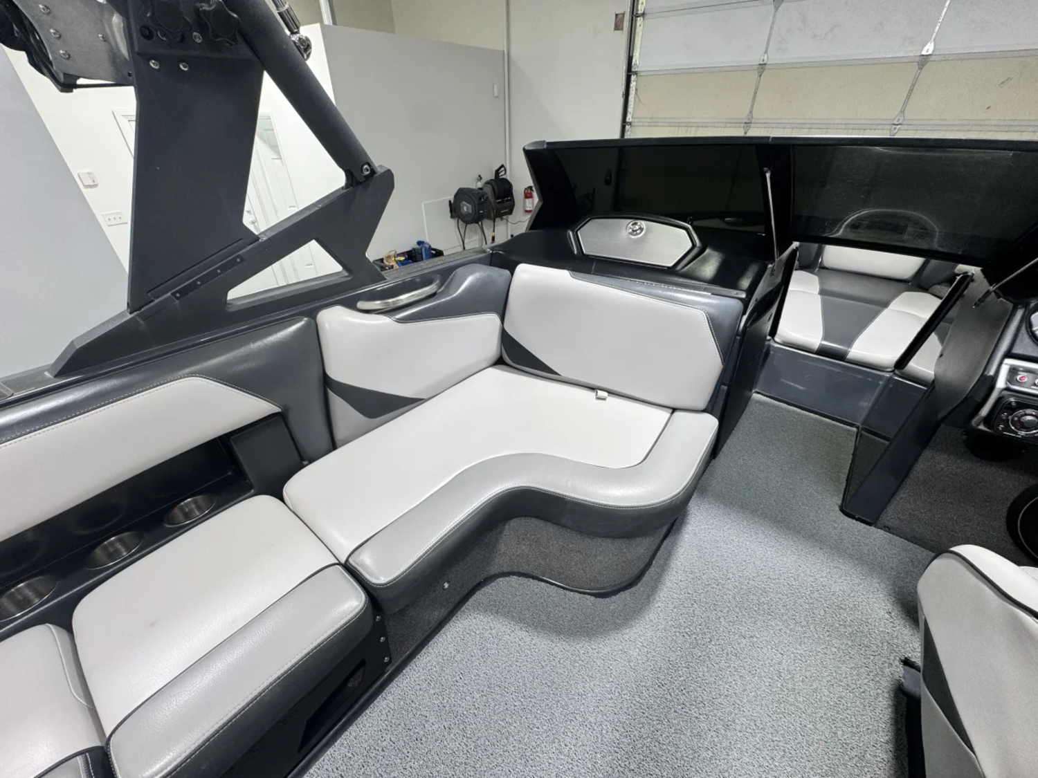 2015 Axis T22 Surf Gate Auto-Set Wedge Well equipped