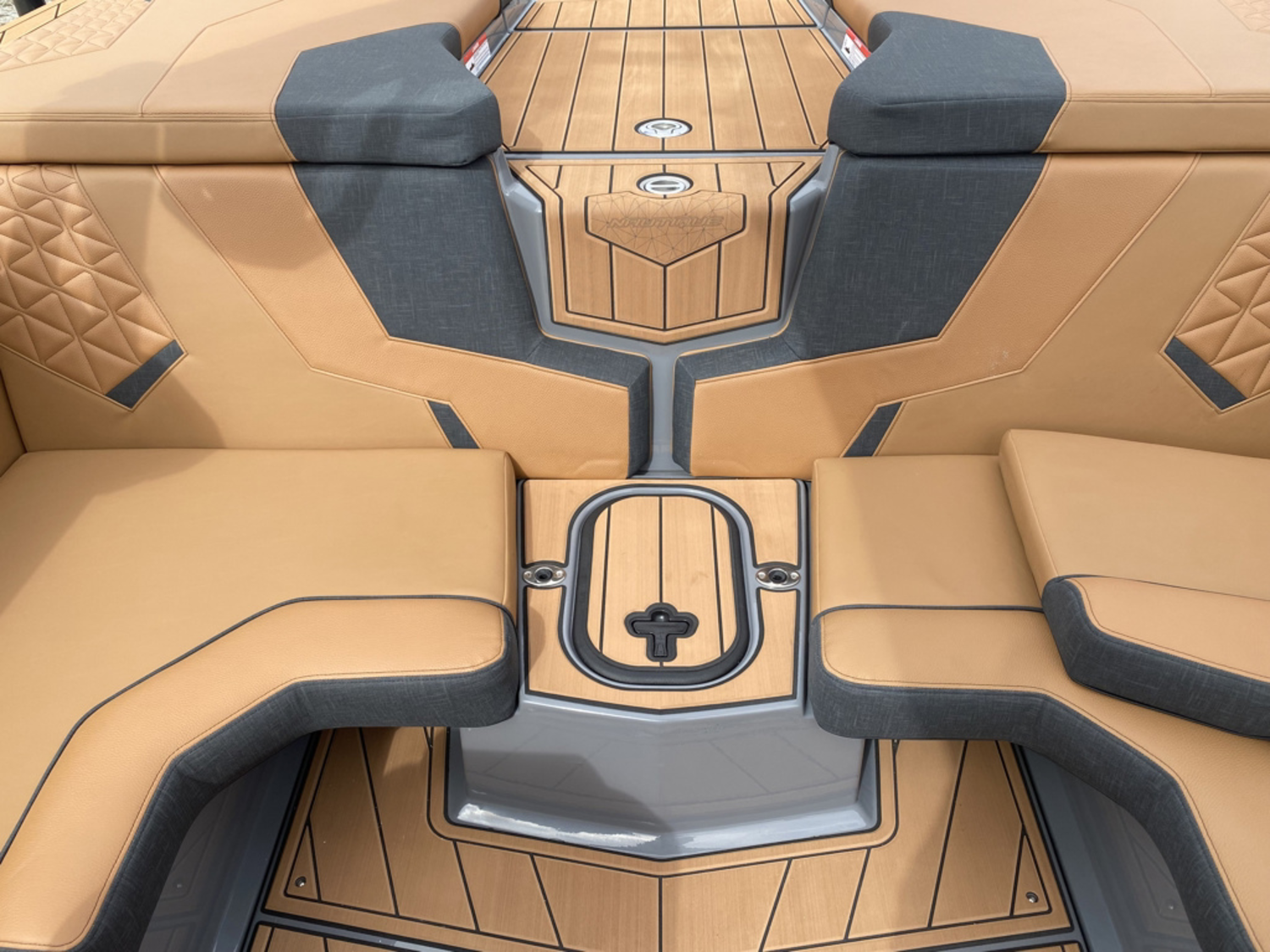 2024 Nautique GS 20
