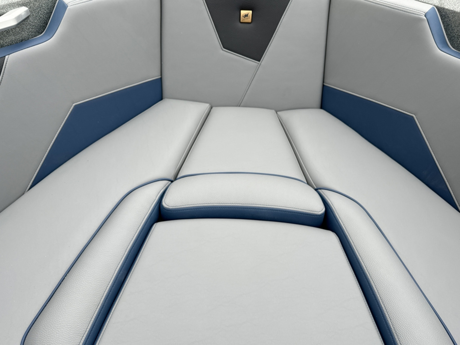 2024 Nautique S21