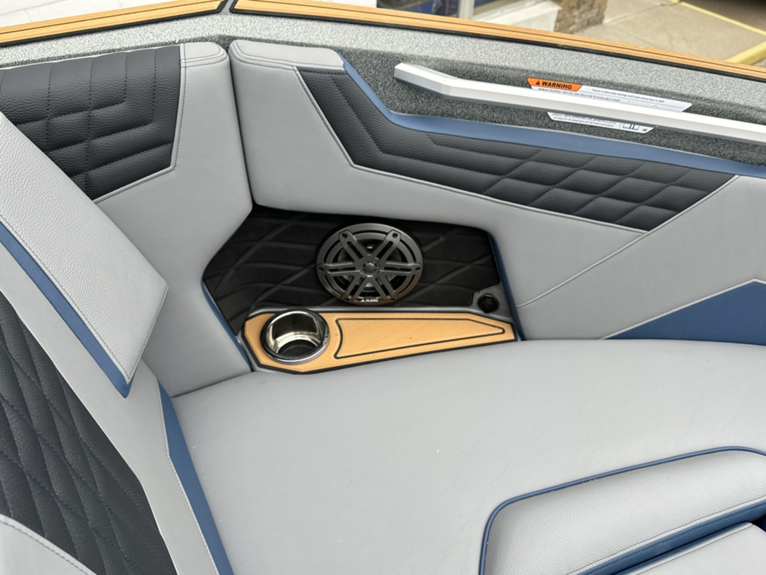 2024 Nautique S21