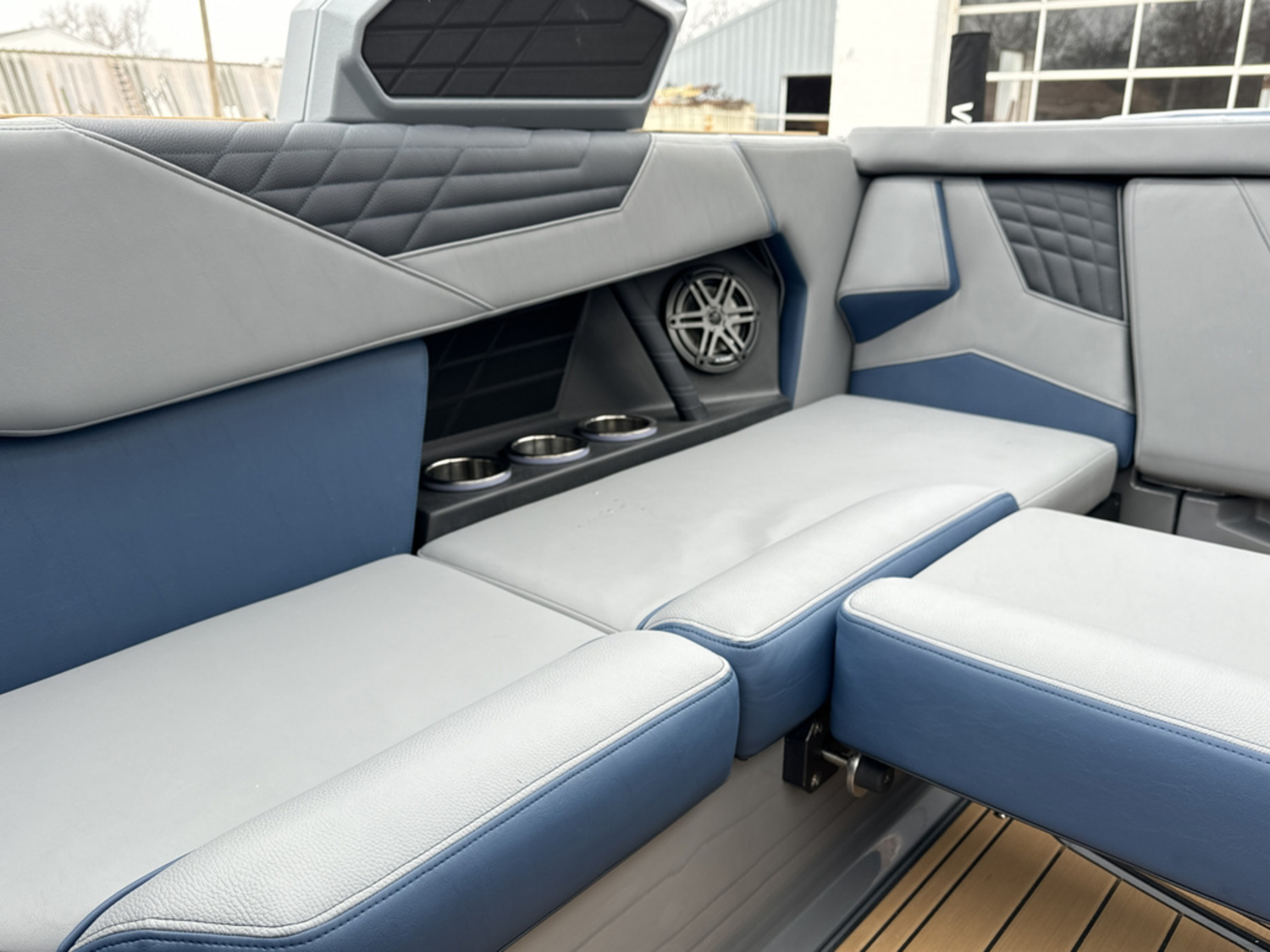 2024 Nautique S21