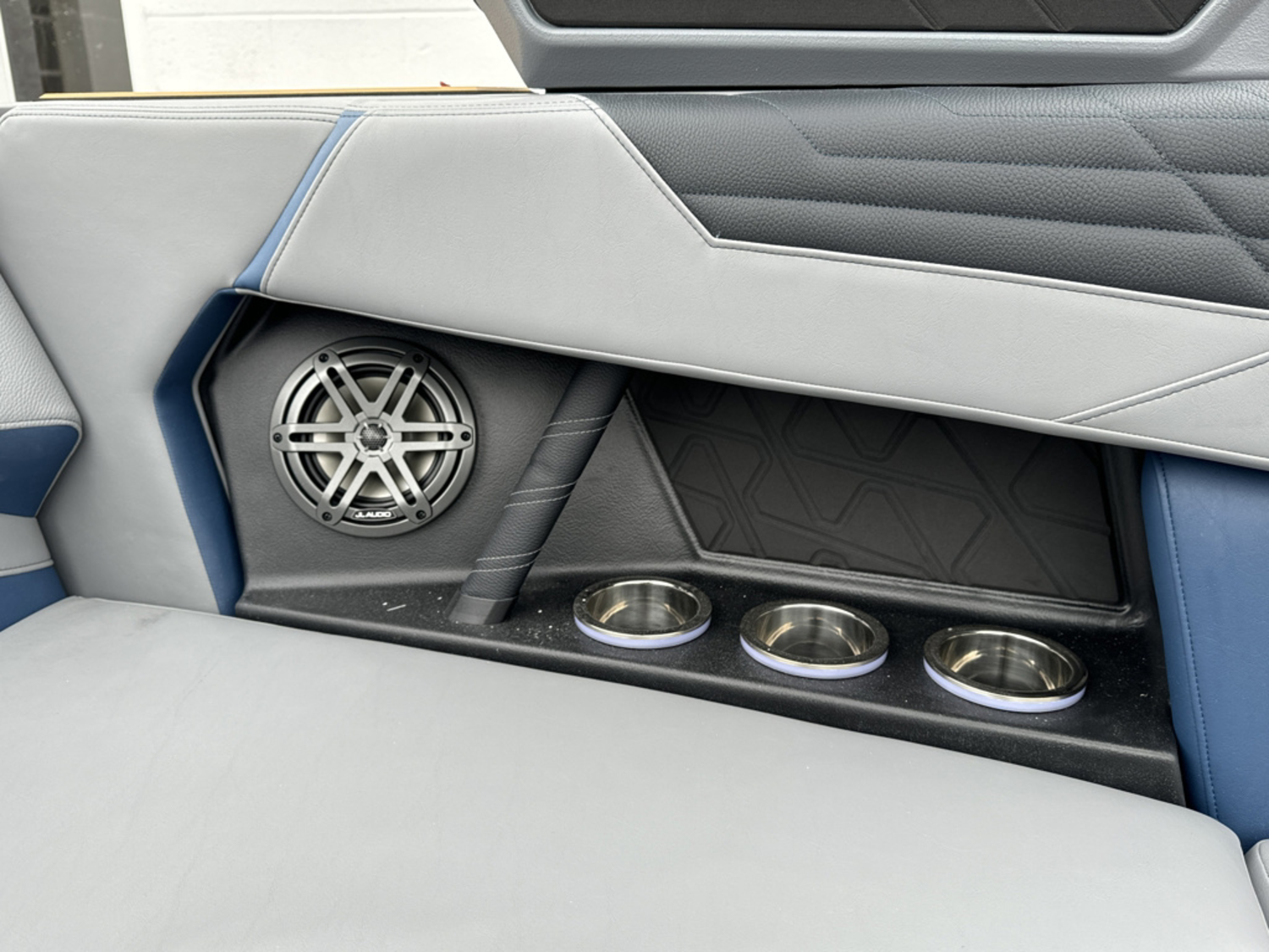 2024 Nautique S21