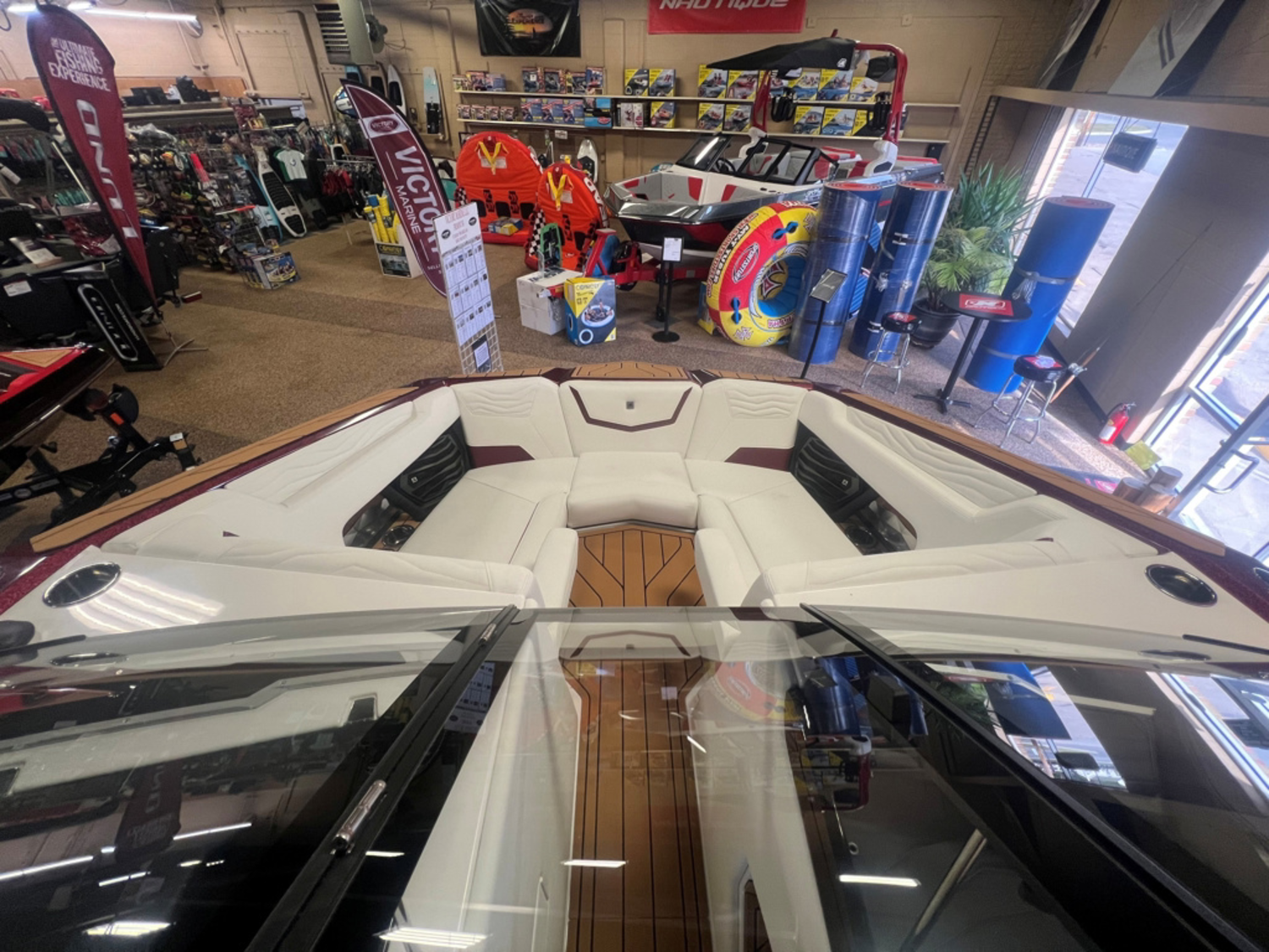 2026 Nautique G21