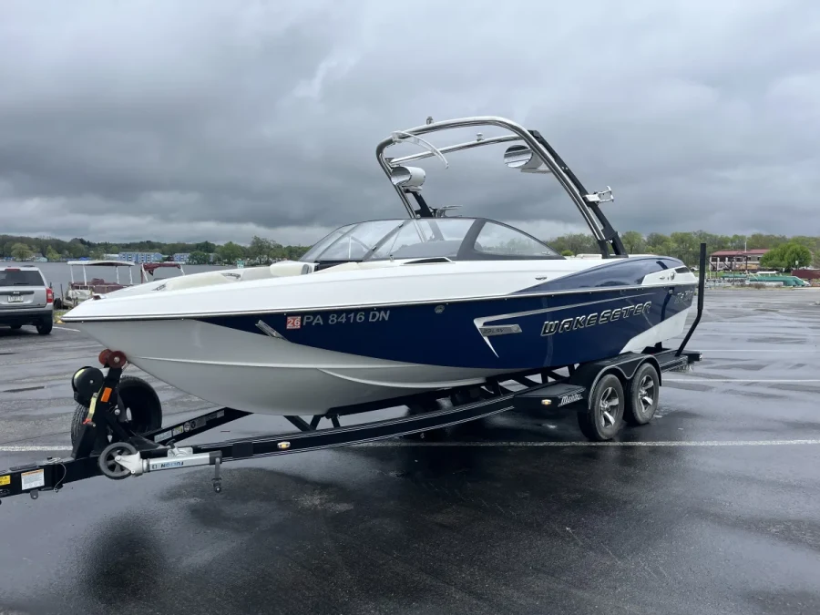 2014 Malibu Boats Wakesetter 23 LSV for sale in Conneaut Lake, Pennsylvania