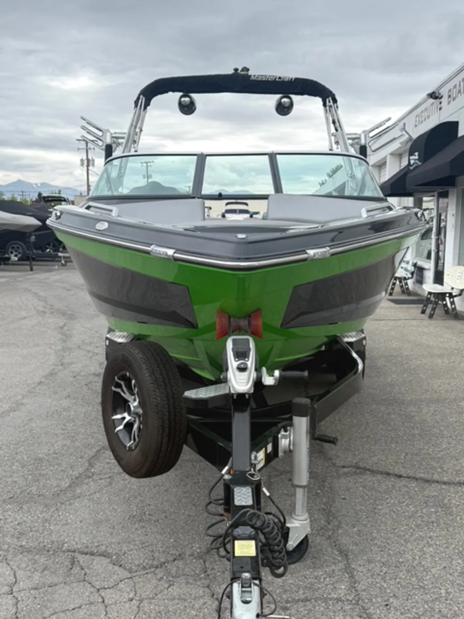 2017 23 MasterCraft XT23 Bowrider