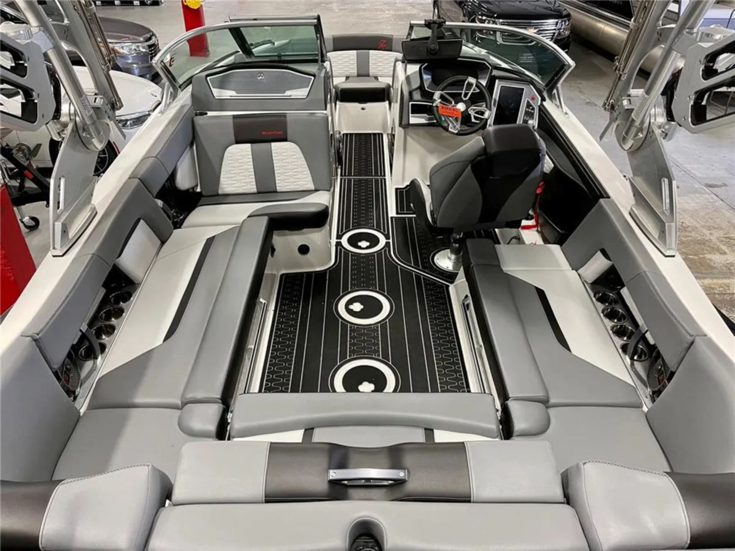 2019 MasterCraft X22 - Fully Loaded Custom Spec - Freshwater Only - High-End JL Audio - 6.2L GDI