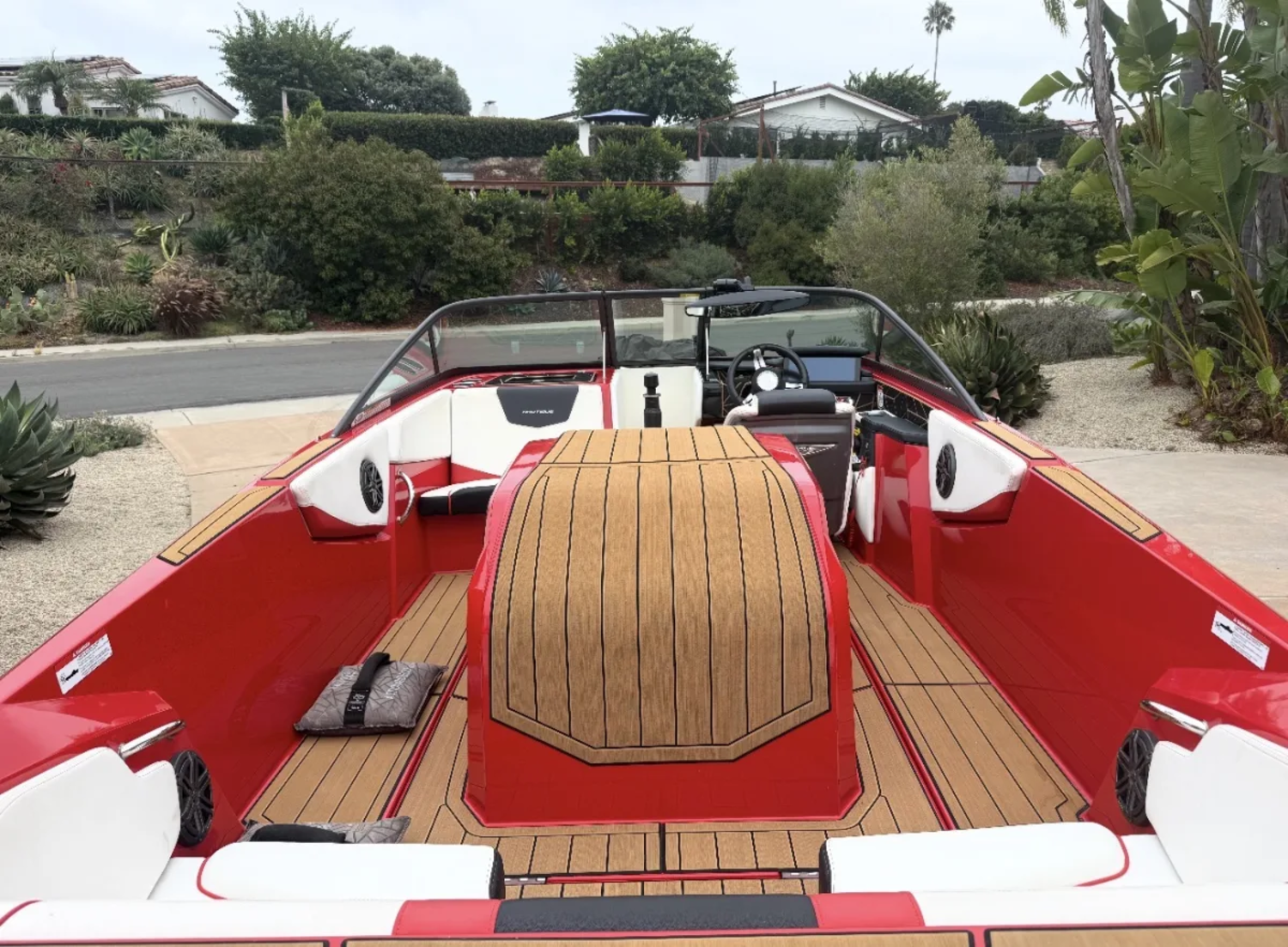 2022 Nautique Ski 200