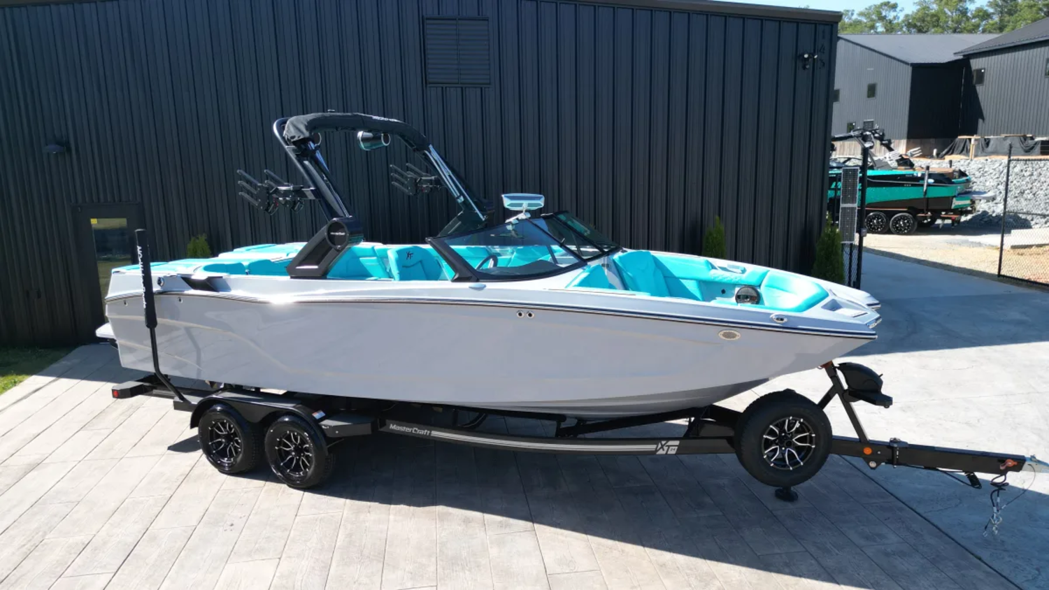2025 Mastercraft XT24