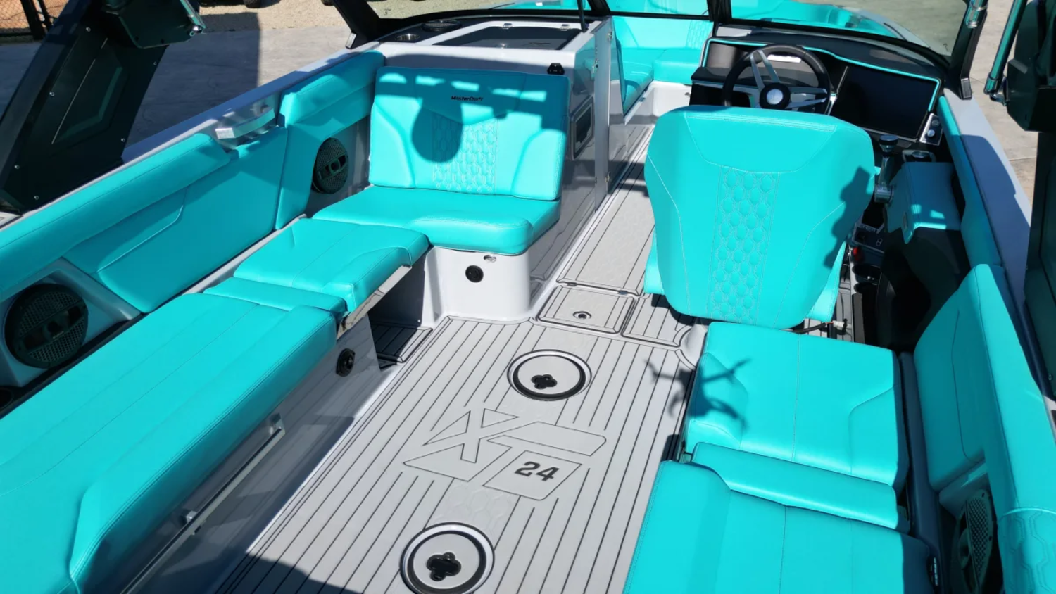 2025 Mastercraft XT24