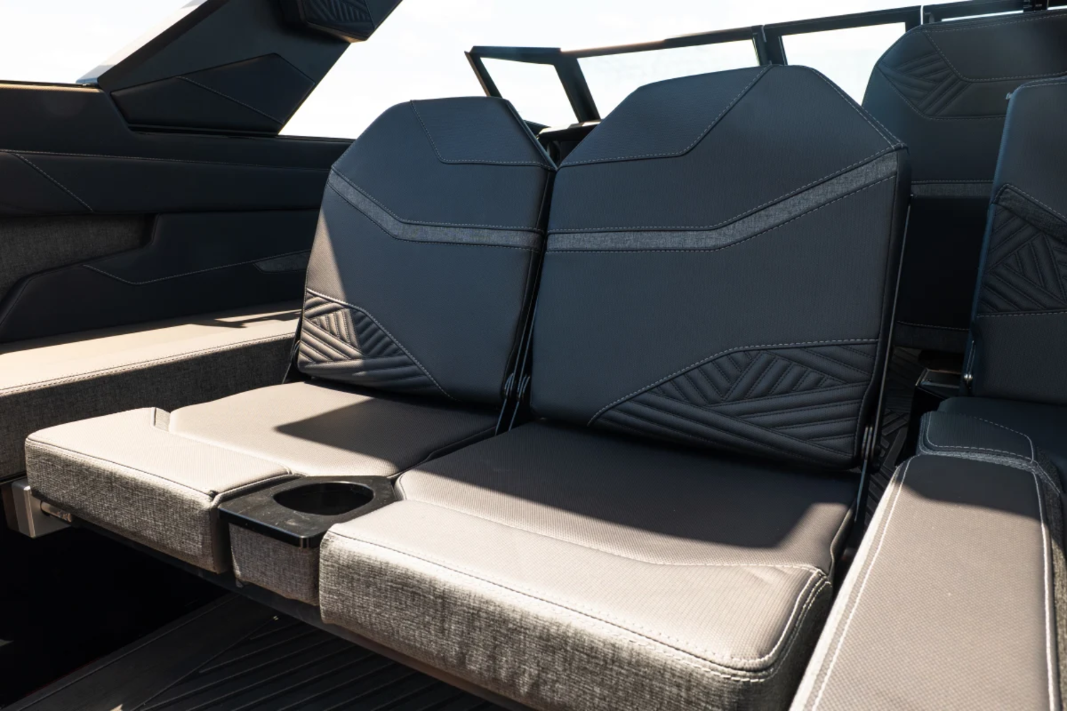 2026 MasterCraft XSTAR-25 BLACK MICA FLAKE ALL OPTIONS 