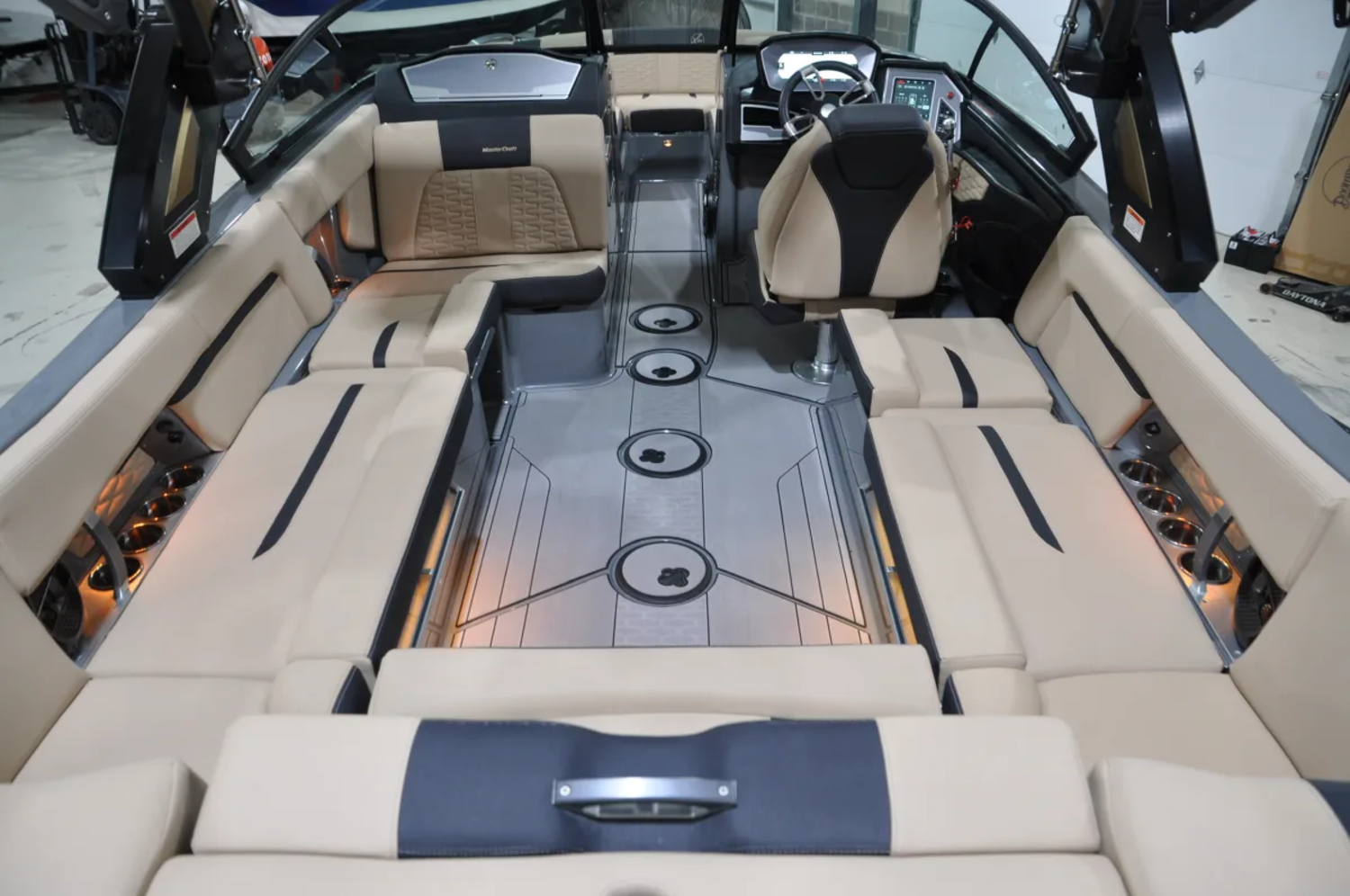 2022 MasterCraft X24