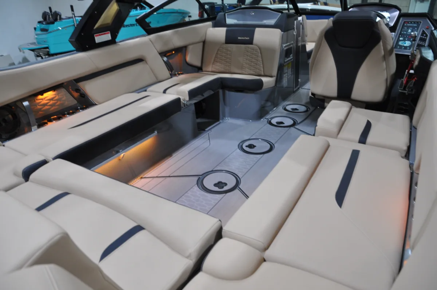 2022 MasterCraft X24