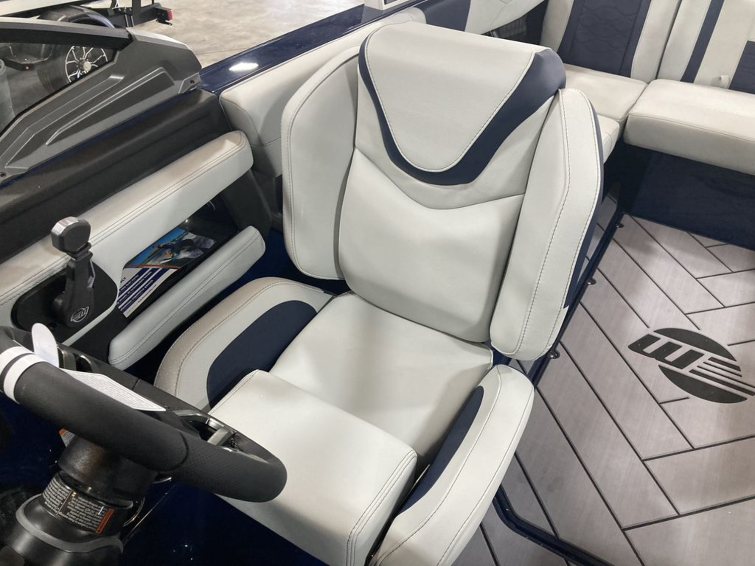 2026 Malibu Boats 23 LSV