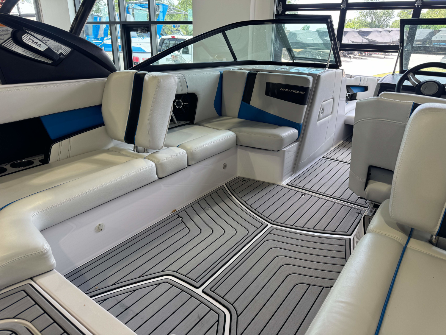 2014 Nautique Super Air Nautique 230