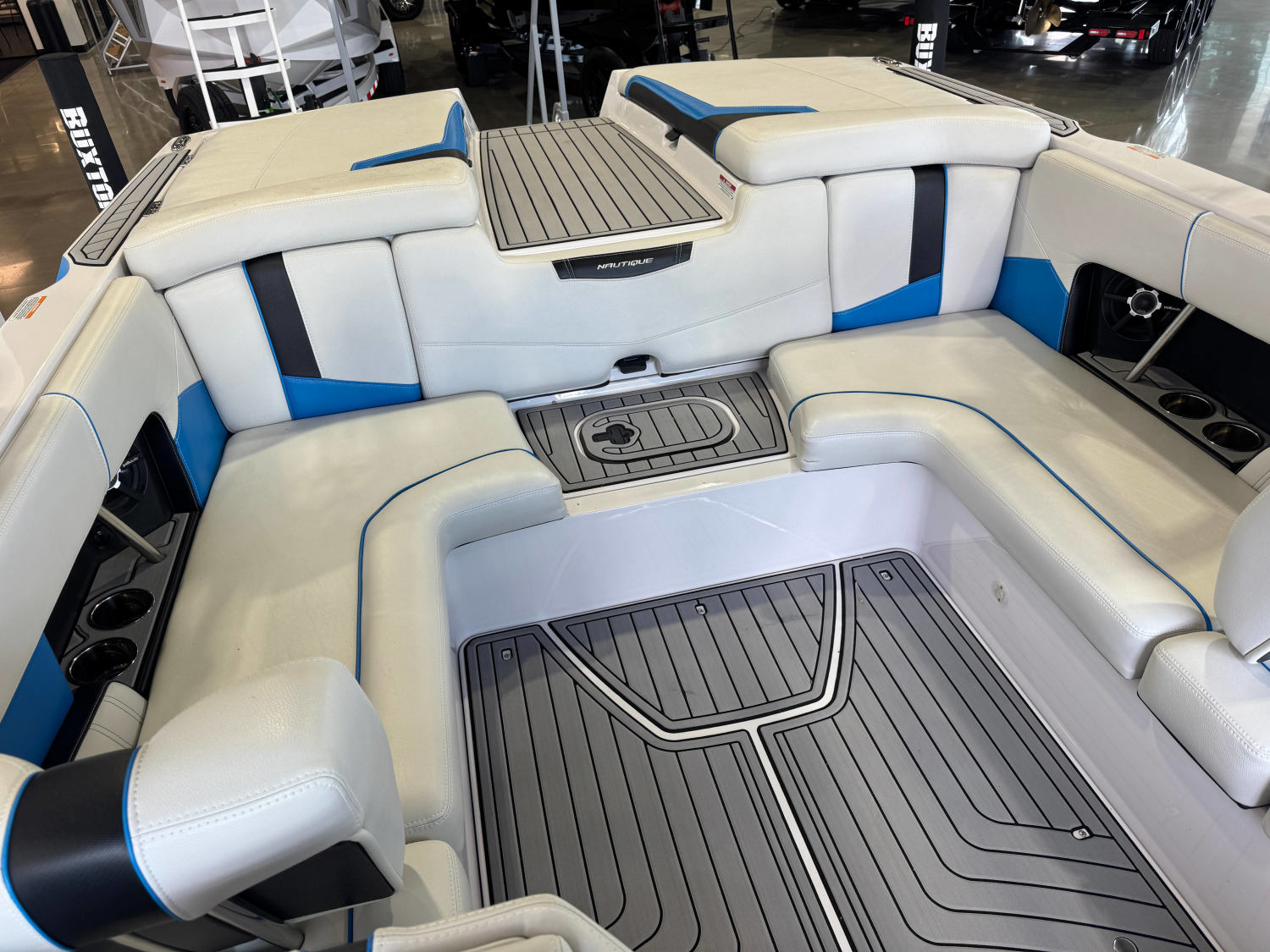 2014 Nautique Super Air Nautique 230