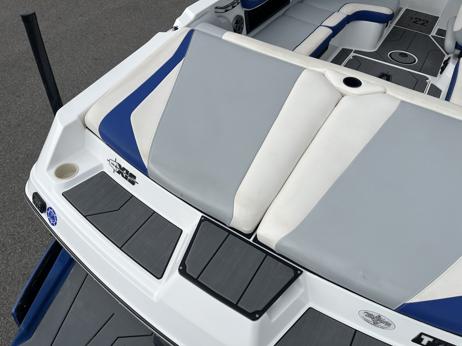 2019 Axis T22