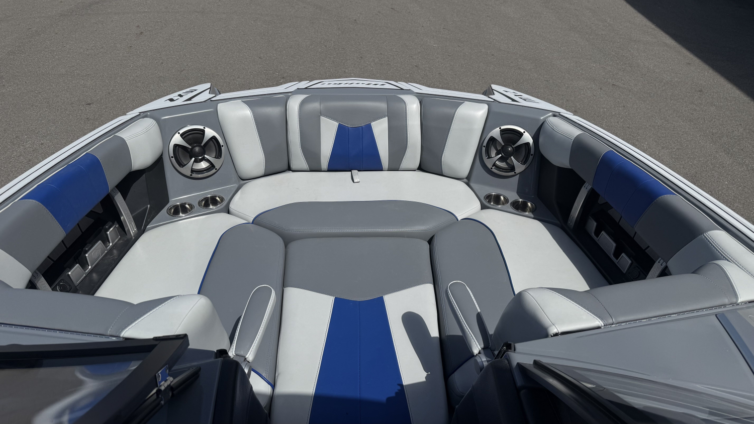 2020 Malibu 23 MXZ