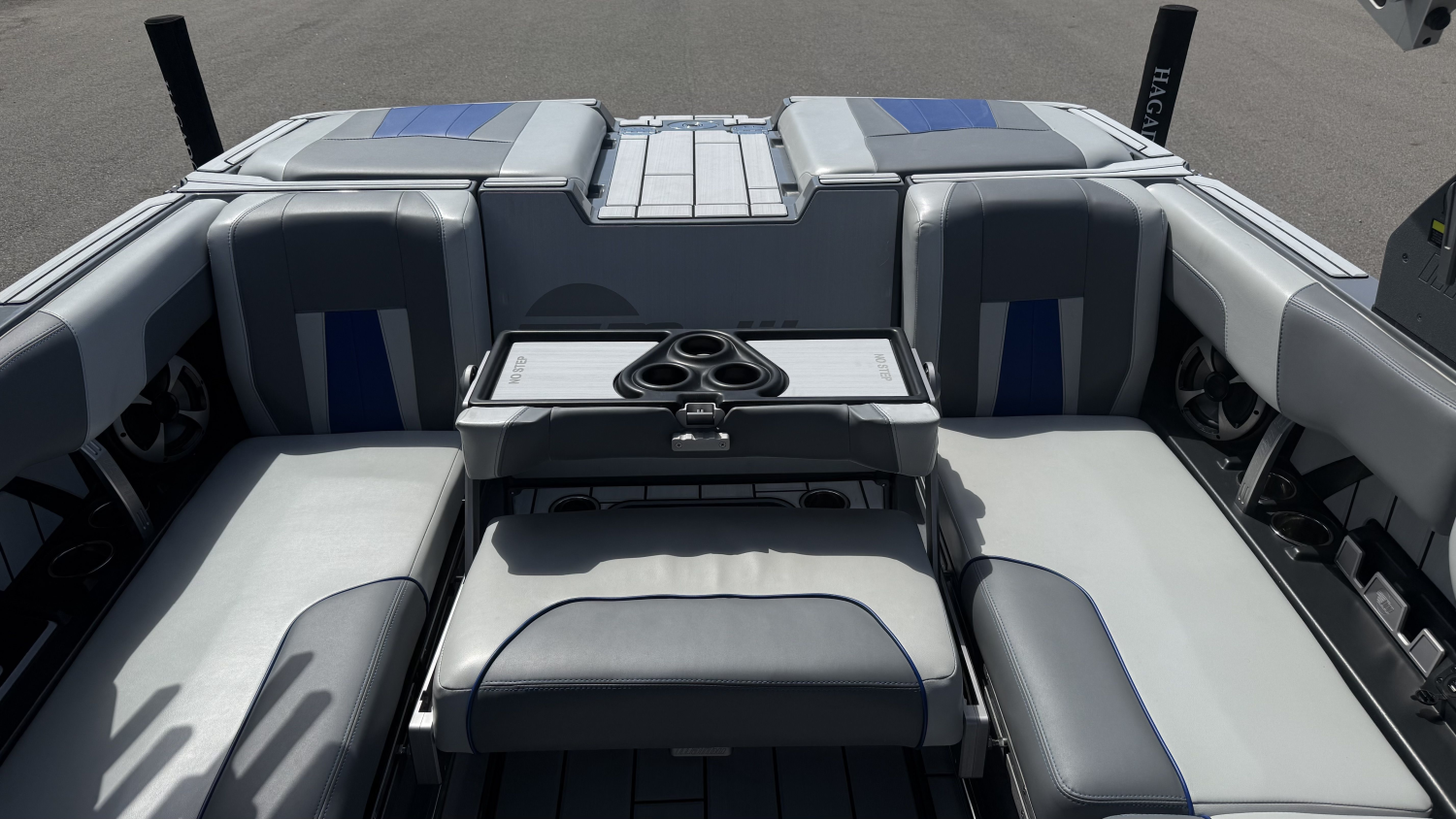 2020 Malibu 23 MXZ