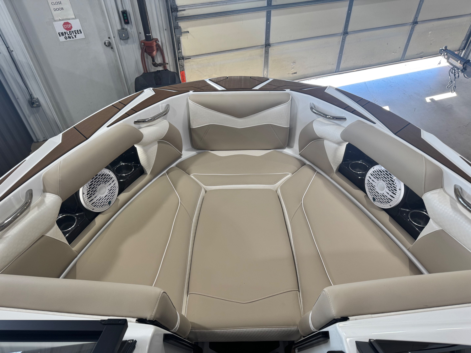2026 Supreme S220