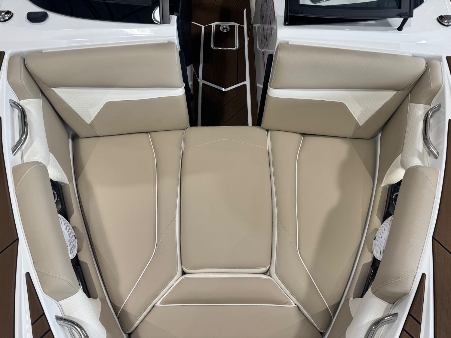 2026 Supreme S220