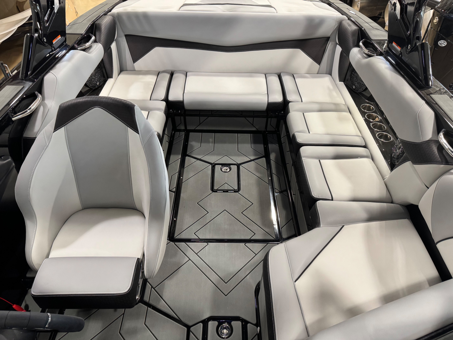 2026 Supreme S220