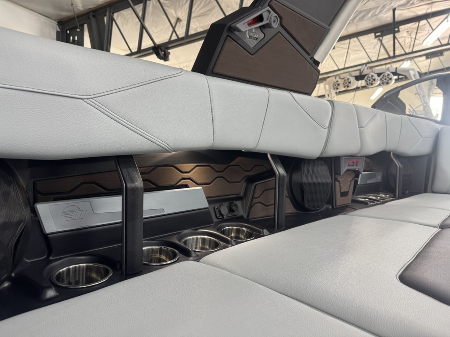 2026 Malibu Boats 23 LSV