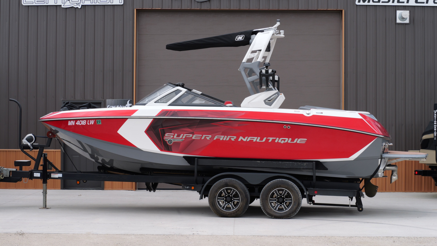 2018 Nautique G21