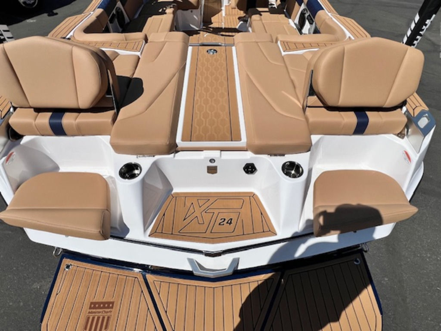 2026 Mastercraft XT24