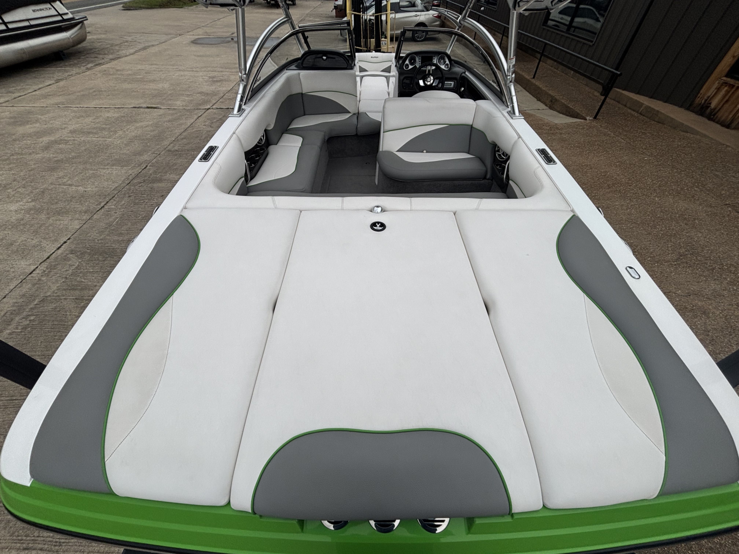 2010 Supra 22V Launch